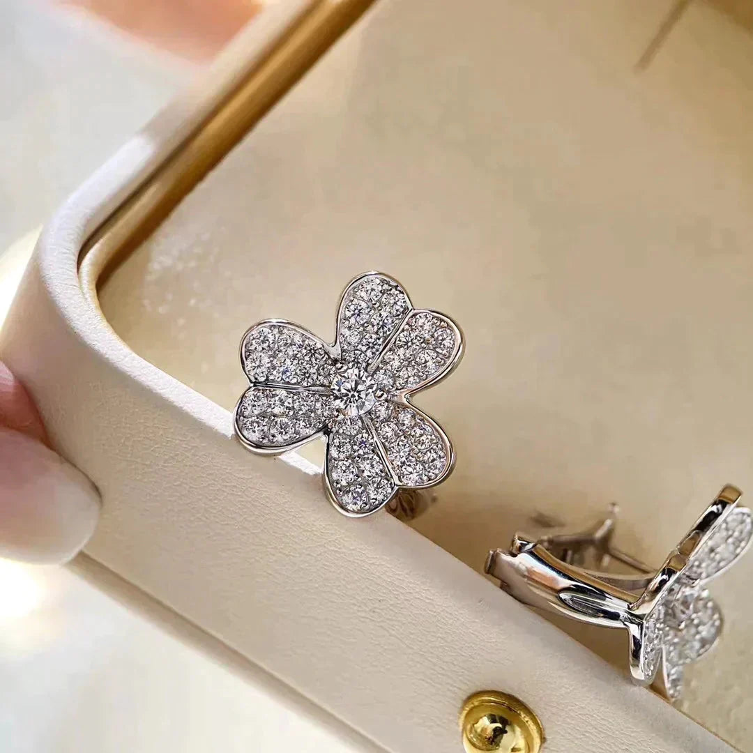 [Auream]CLOVER COMOS DIAMOND EARRINGS SILVER