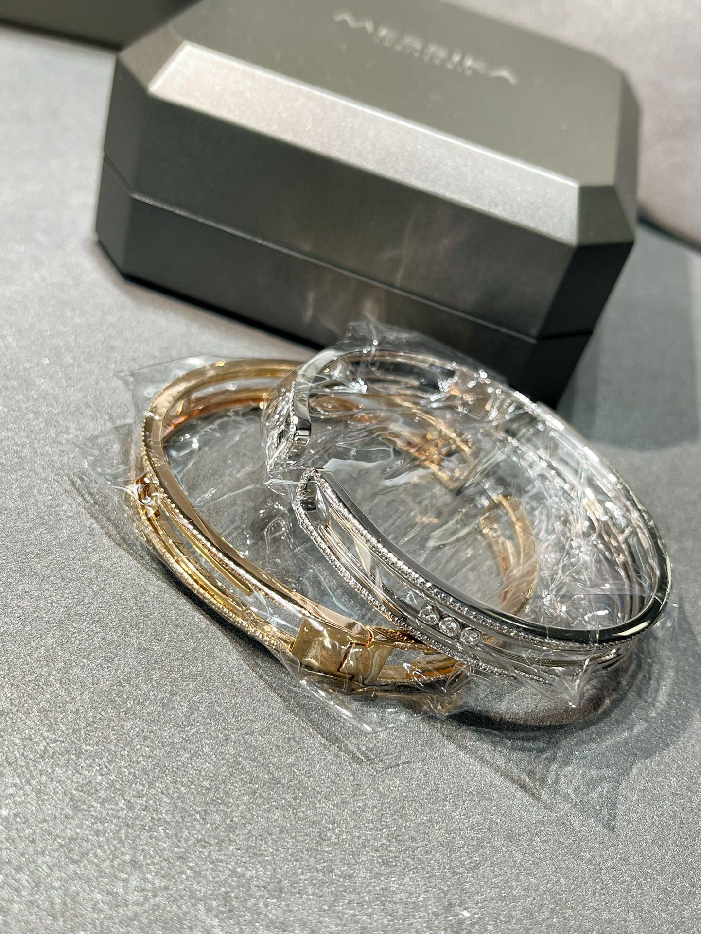 [Auream]MOVE 10TH PAVED DIAMOND BRACELET