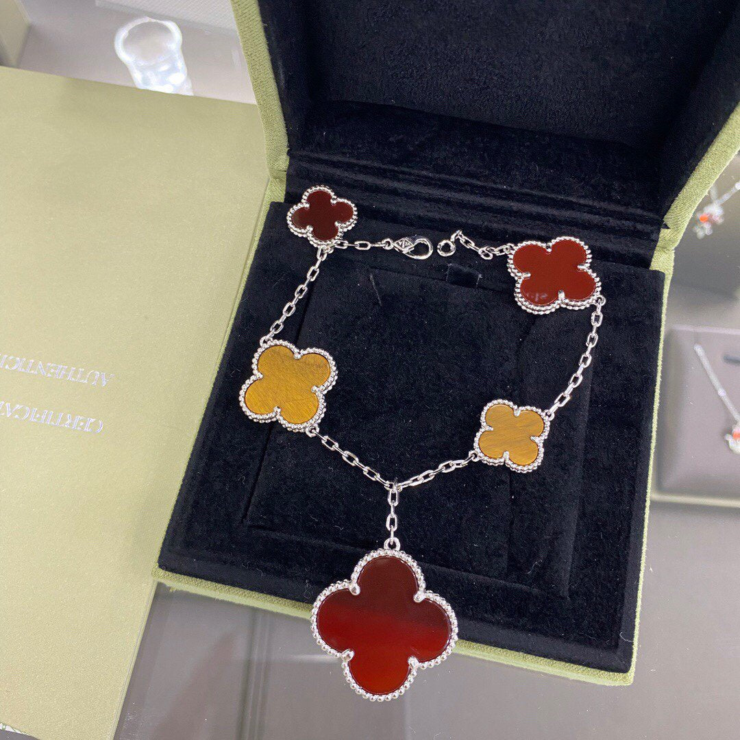 [Auream]CLOVER 5 MOTIFS SIVLER CARNELIAN TIGER EYE BRACELET