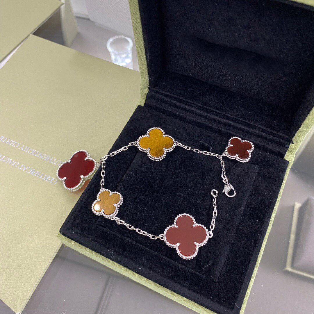[Auream]CLOVER 5 MOTIFS SIVLER CARNELIAN TIGER EYE BRACELET