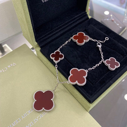 [Auream]CLOVER 5 MOTIFS SIVLER CARNELIAN BRACELET
