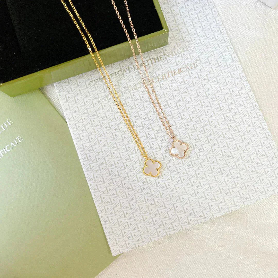 [Auream]CLOVER MINI 9.5MM WHITE MOTHER-OF-PEARL NECKLACE