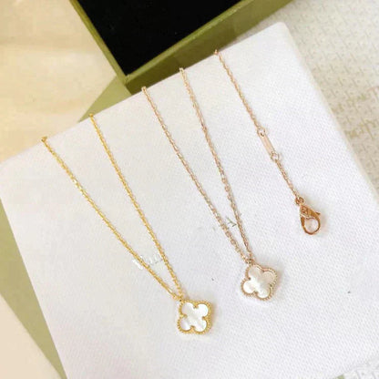 [Auream]CLOVER MINI 9.5MM WHITE MOTHER-OF-PEARL NECKLACE
