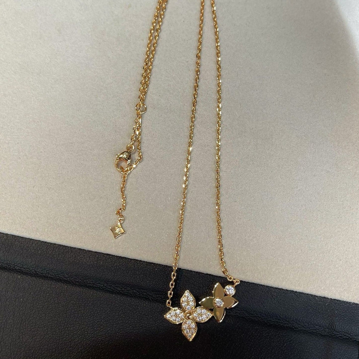 [Auream]STAR BLOSSOM NECKLACE PINK GOLD DIAMONDS