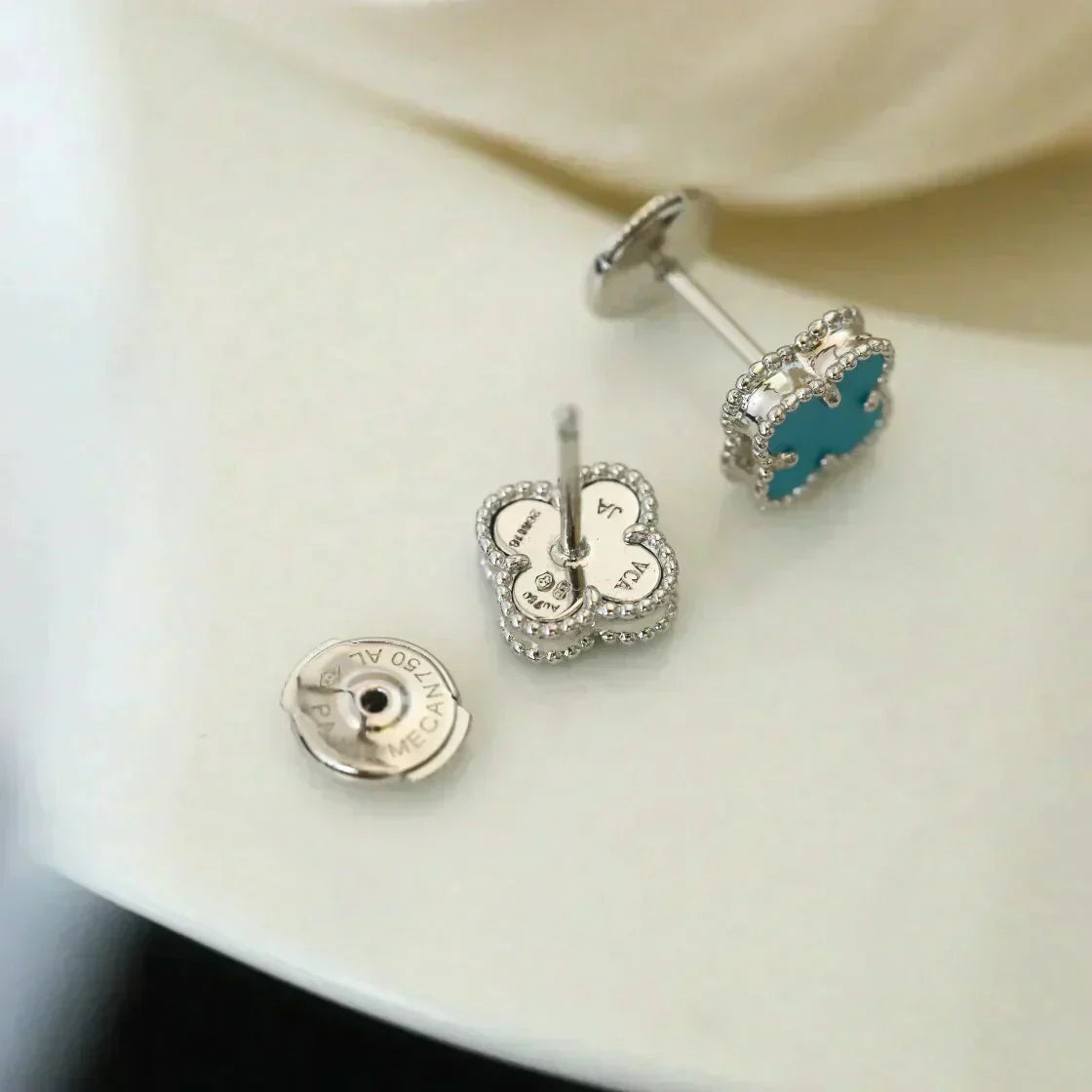 [Auream]CLOVER MINI 9.5MM ONYX STUD EARRINGS SILVER