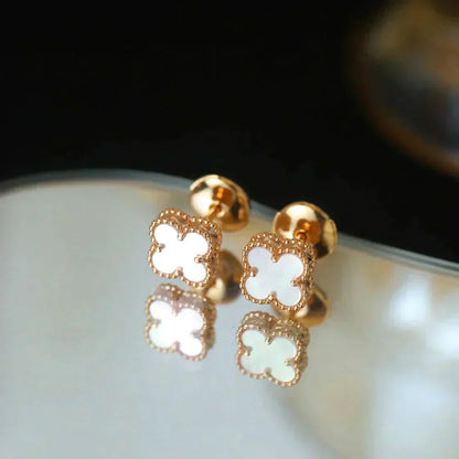 [Auream]CLOVER MINI 9.5MM WHITE MOP EARRINGS