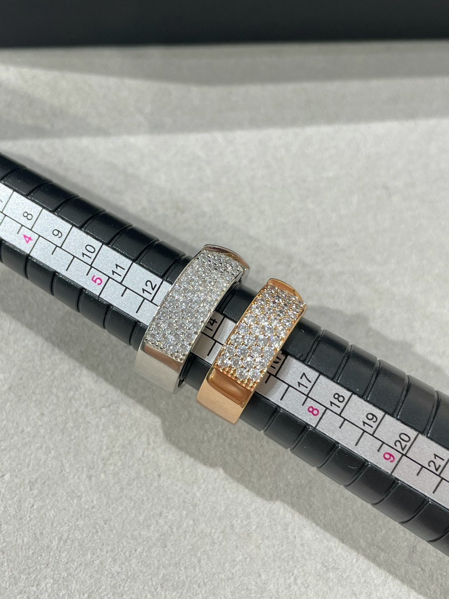 [Auream]LIENS EVIDENCE  DIAMOND PAVED RING