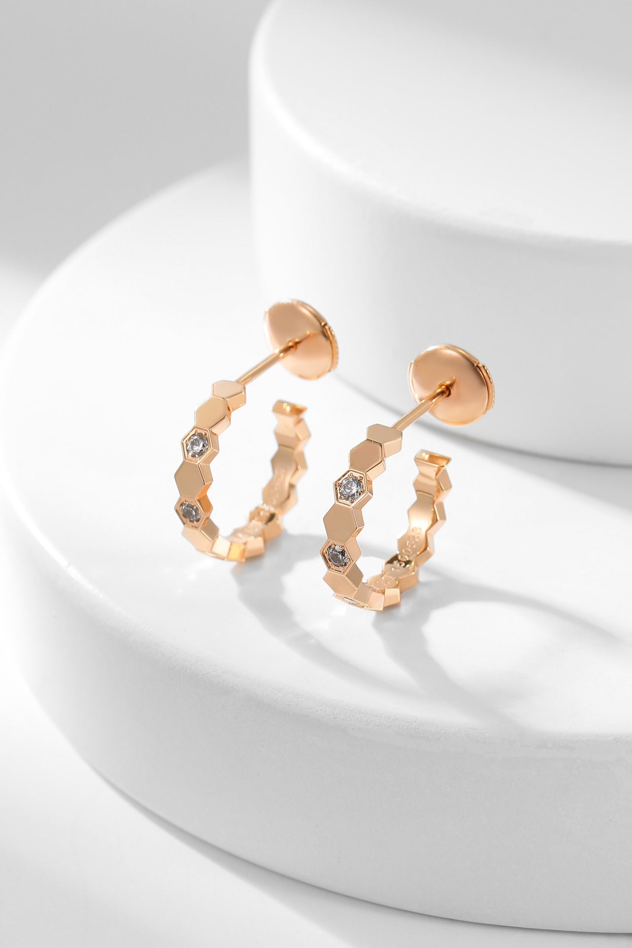 [Auream]BEE LOVE DIAMOND HOOP EARRINGS