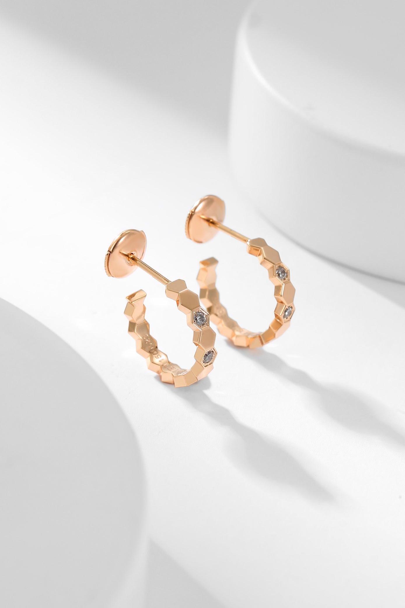 [Auream]BEE LOVE DIAMOND HOOP EARRINGS
