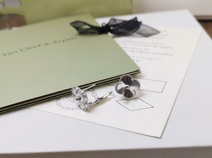 [Auream]CLOVER MEDIUM STUD EARRINGS