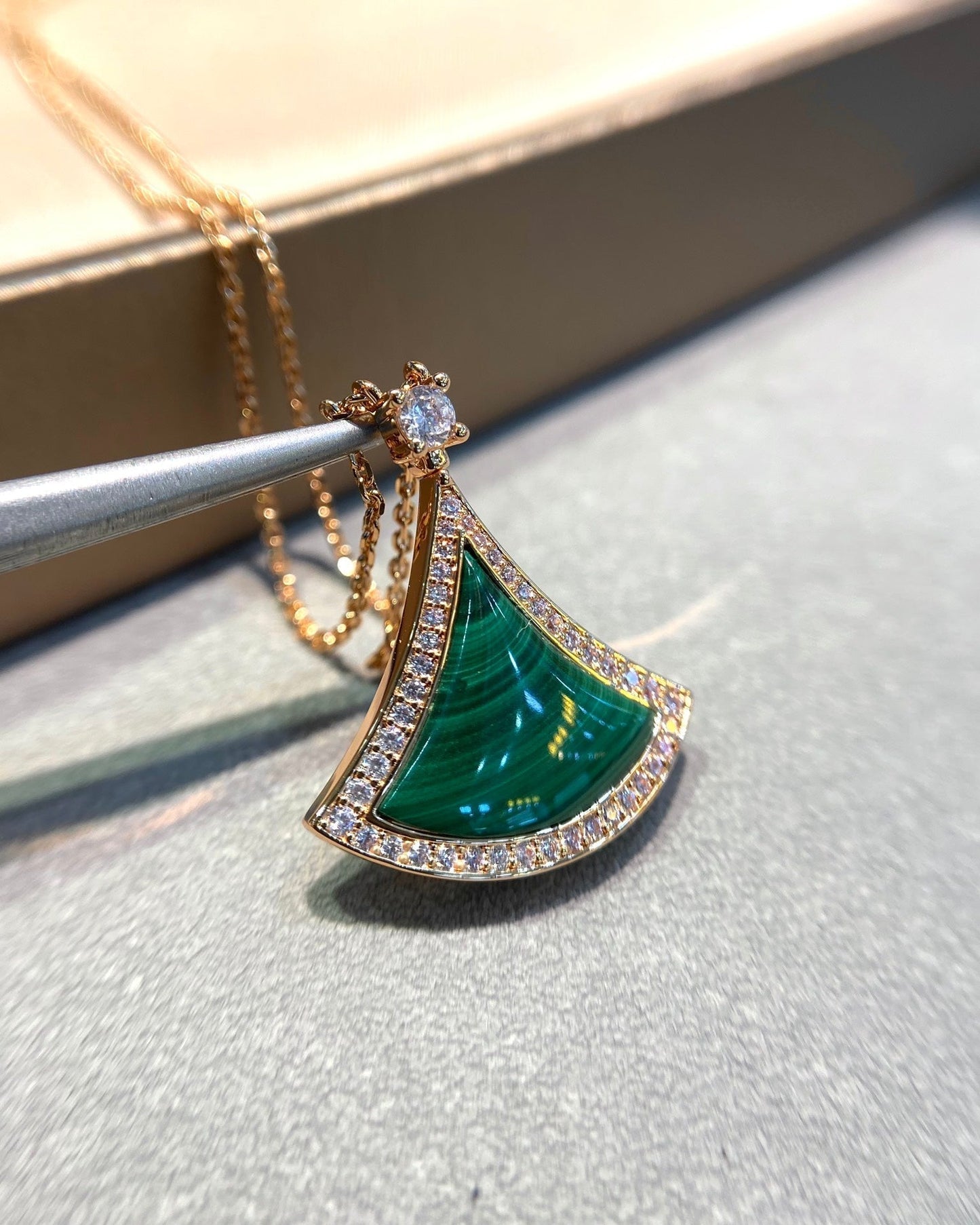 [Auream]DREAM MALACHITE DIAMOND PAVED PINK GOLD NECKLACE