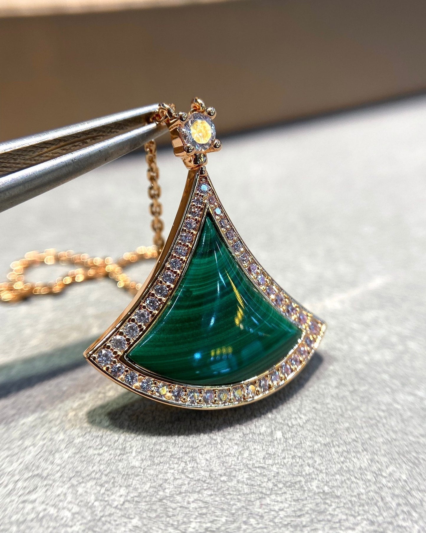 [Auream]DREAM MALACHITE DIAMOND PAVED PINK GOLD NECKLACE