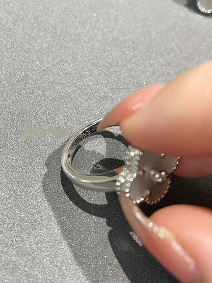 [Auream]CLOVER SILVER MOP DIAMOND RING