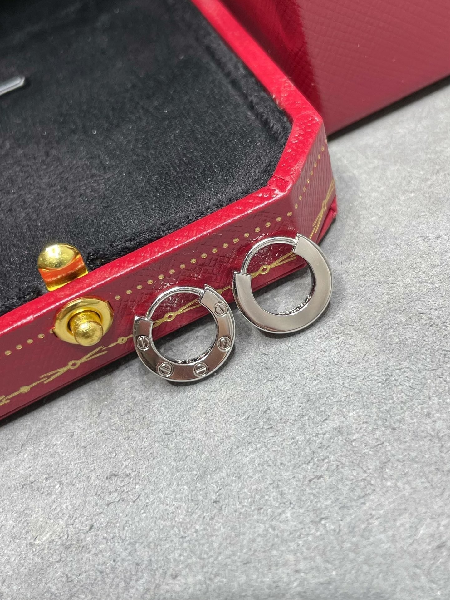 [Auream]LOVE MINI EARRINGS