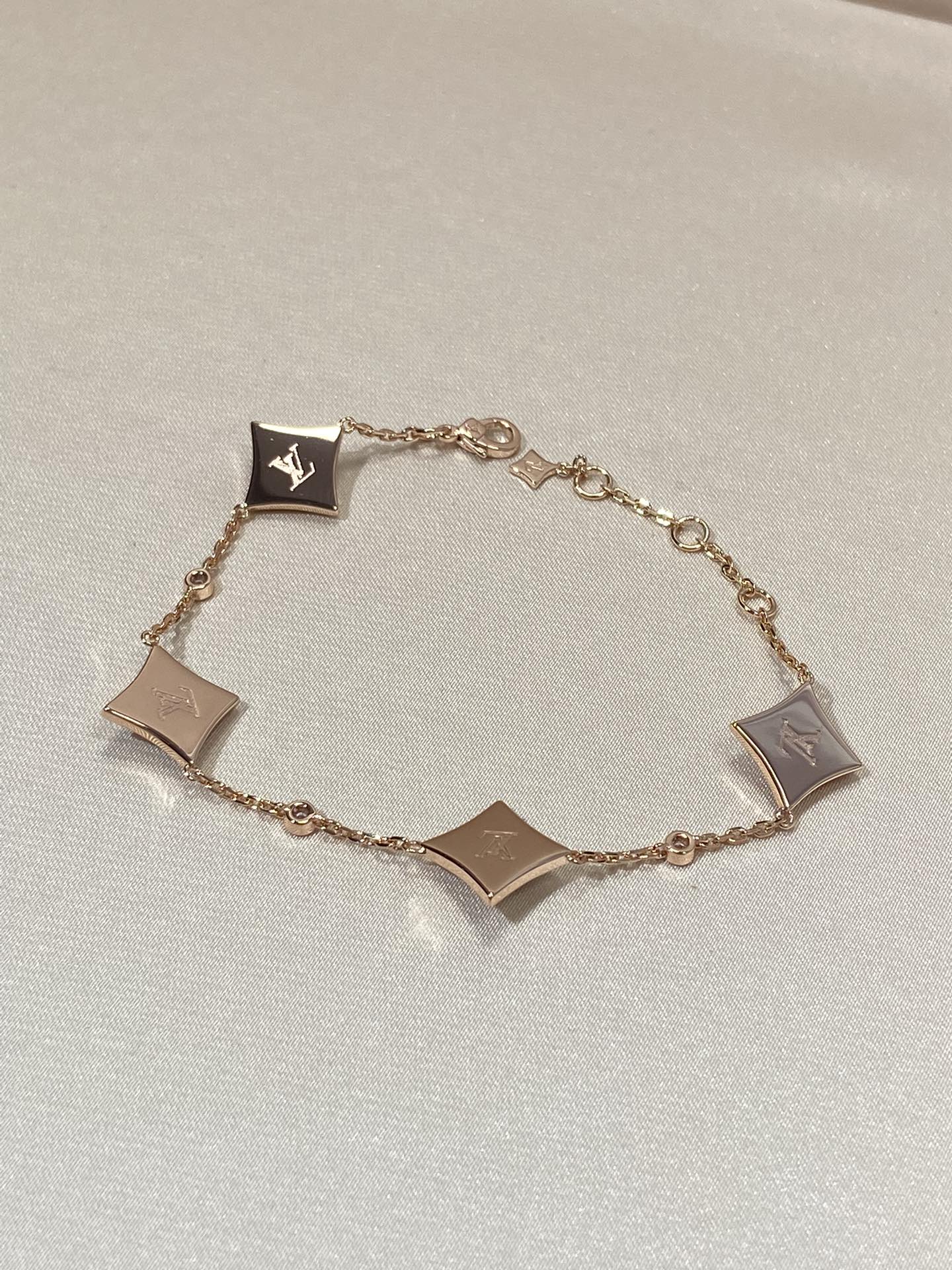 [Auream]STAR 4 MOTIF MOP DIAMOND PINK GOLD BRACELET