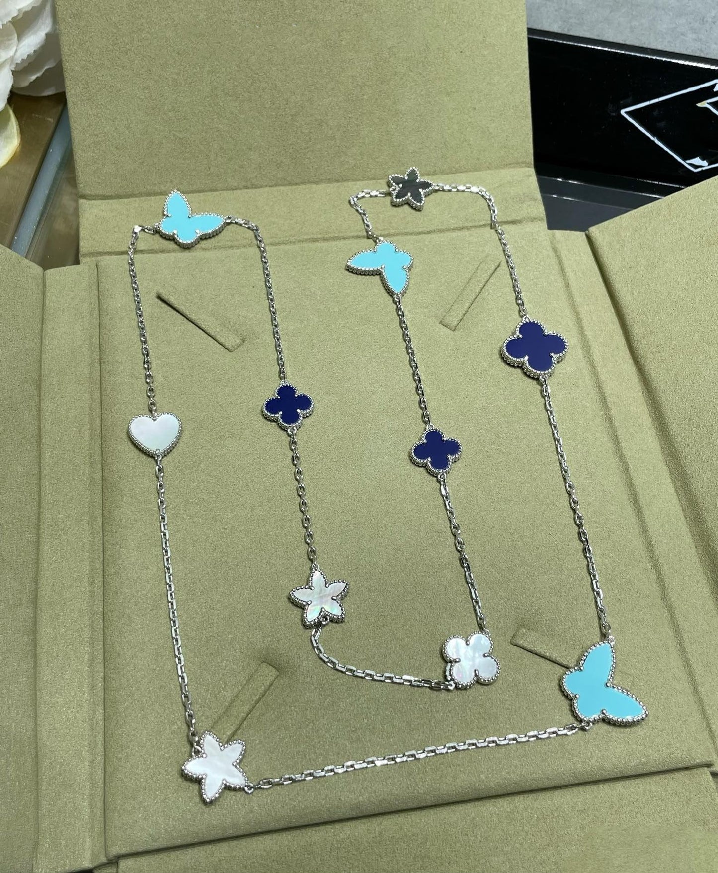[Auream]LUCKY CLOVER SILVER 11 MOTIF NECKLACE