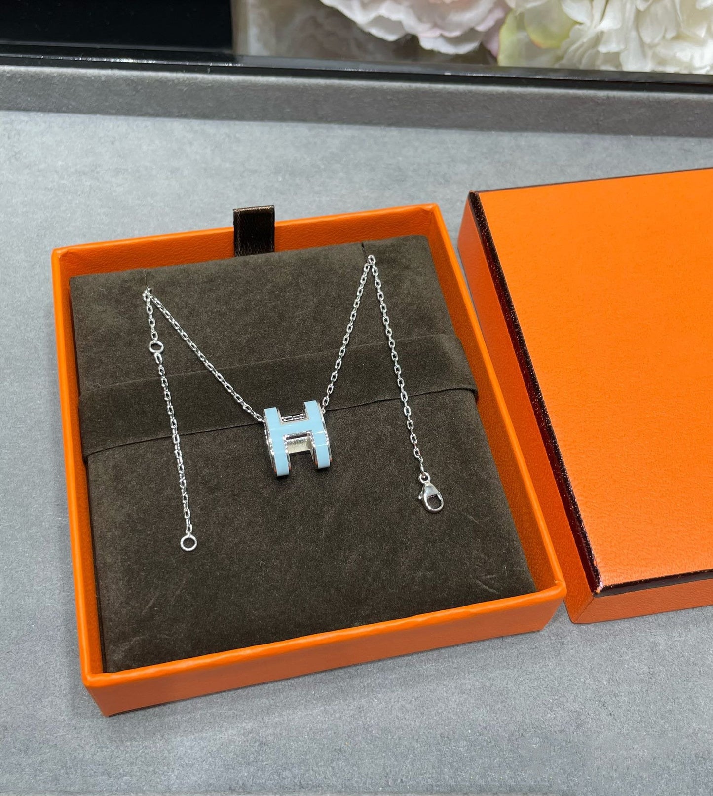 [Auream]POP H SKY BLUE NECKLACE