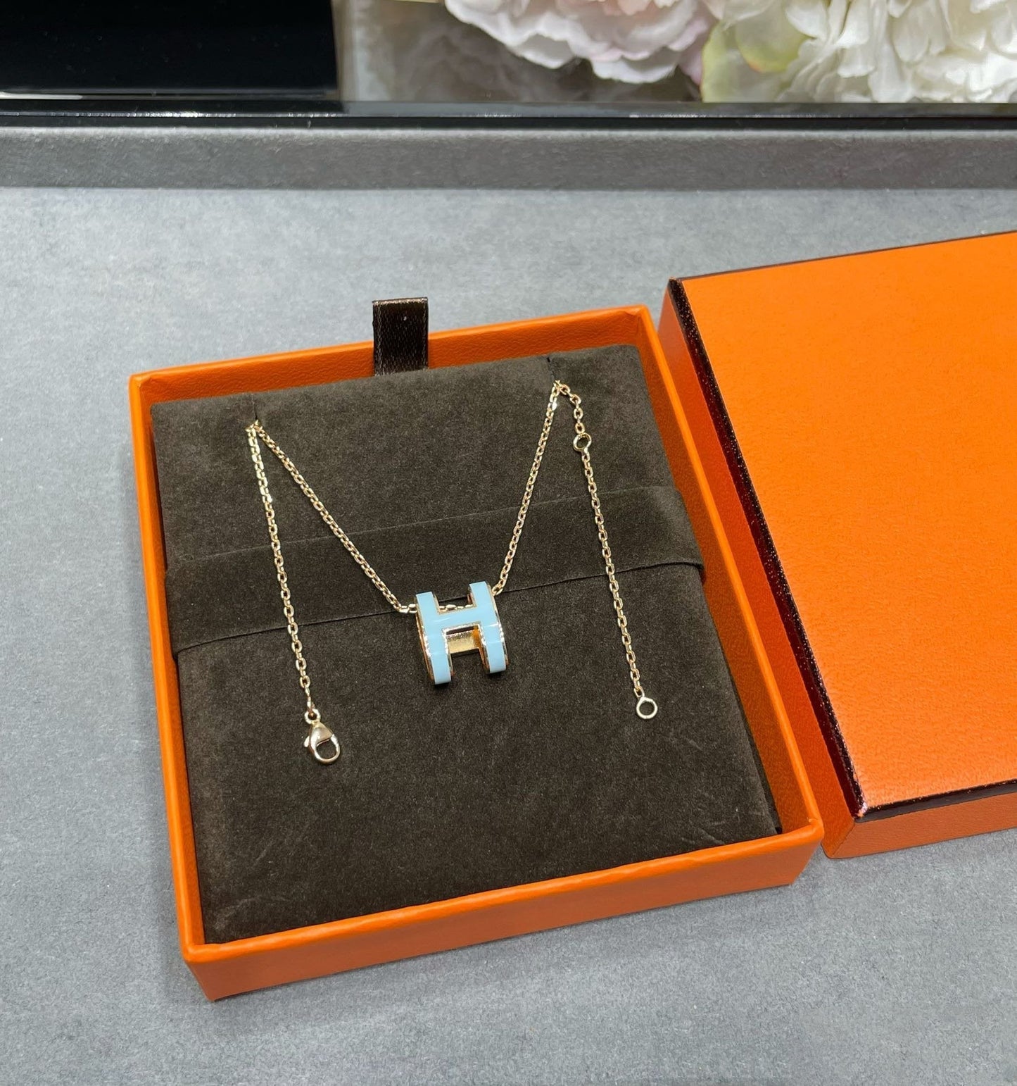 [Auream]POP H SKY BLUE NECKLACE