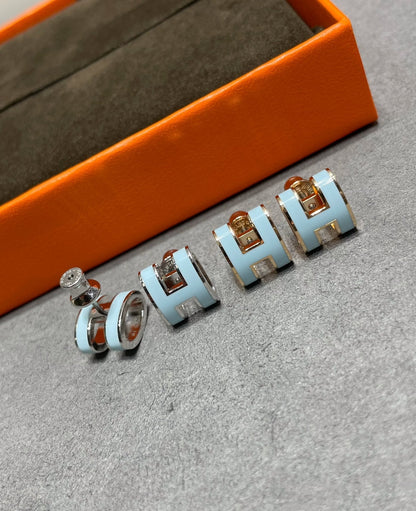 [Auream]POP H SKY BLUE STUD EARRINGS