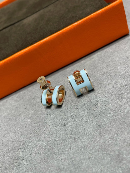 [Auream]POP H SKY BLUE STUD EARRINGS