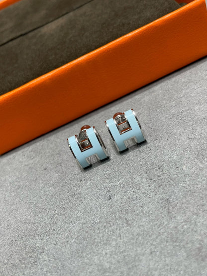 [Auream]POP H SKY BLUE STUD EARRINGS