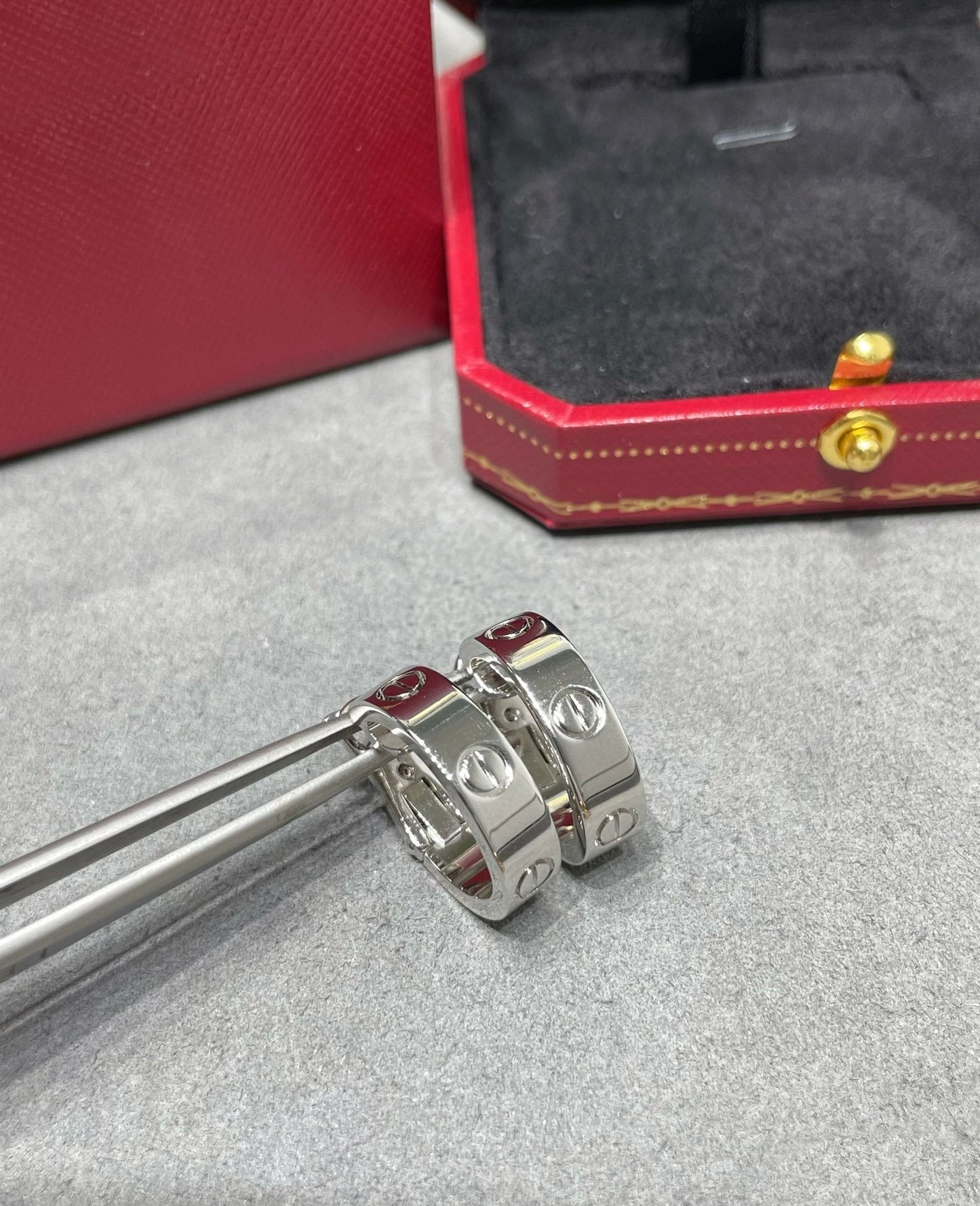 [Auream]LOVE 5.5MM EARRINGS