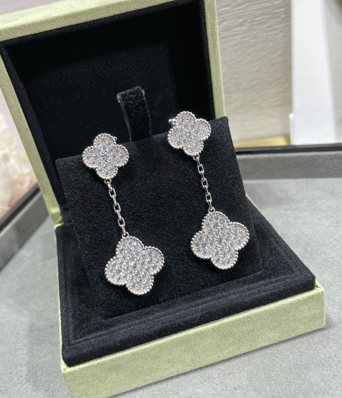 [Auream]CLOVER 2 MOTIFS DIAMOND PAVED SILVER EARRINGS