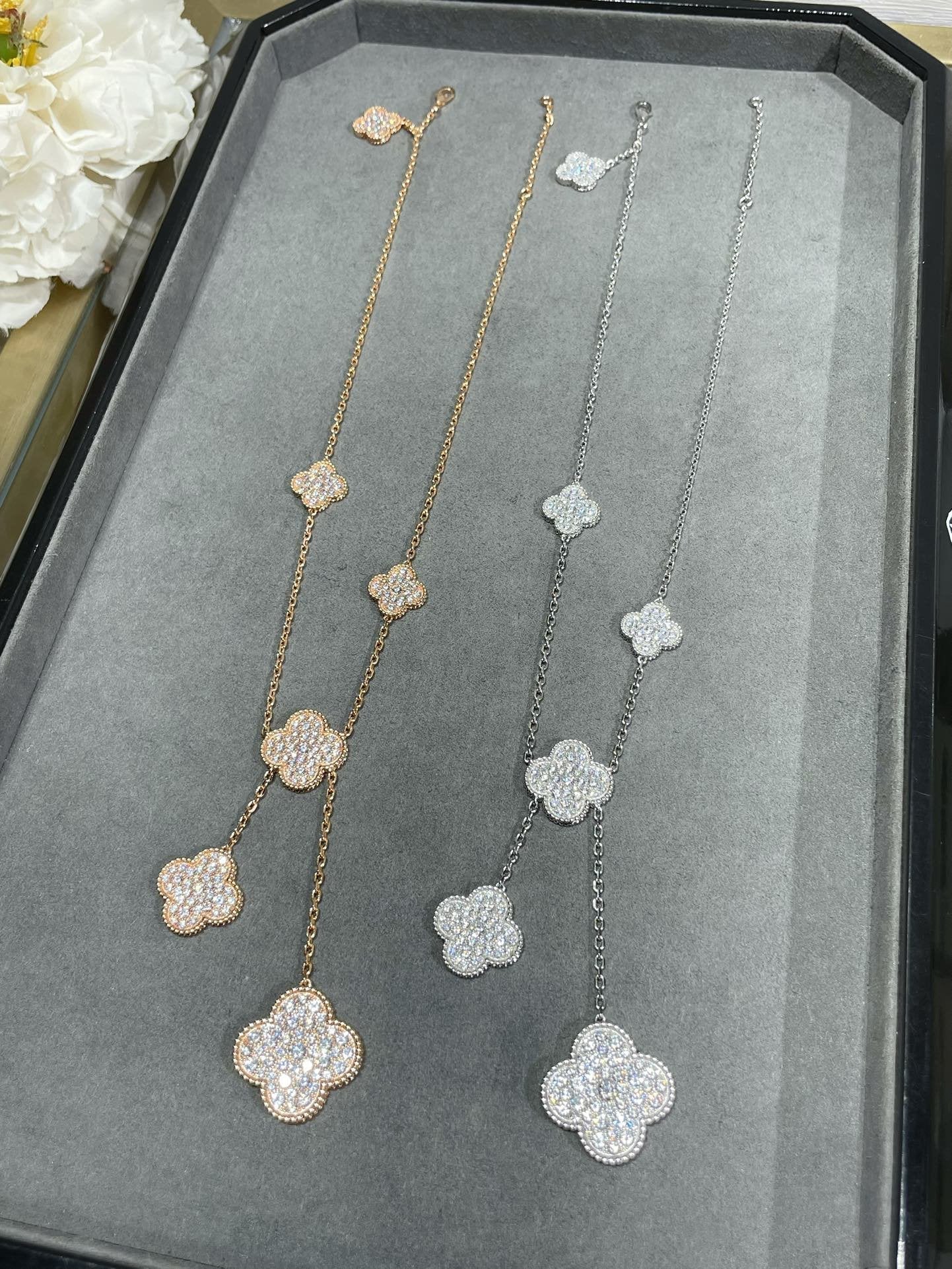 [Auream]CLOVER 6 MOTIF DIAMOND PAVED NECKLACE