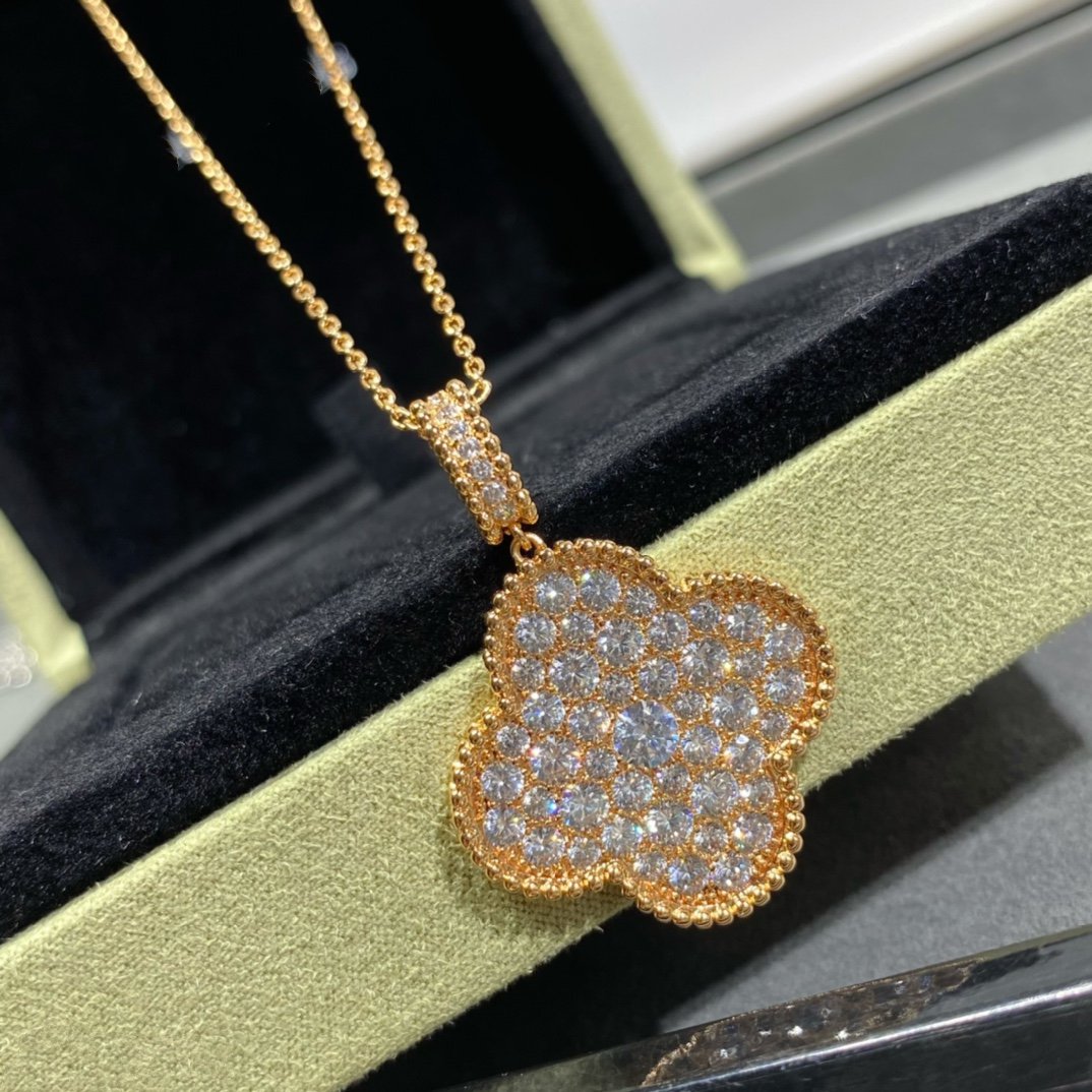 [Auream]CLOVER 25MM LARGE PEDANT DIAMOND PAVED LONG NECKLACE
