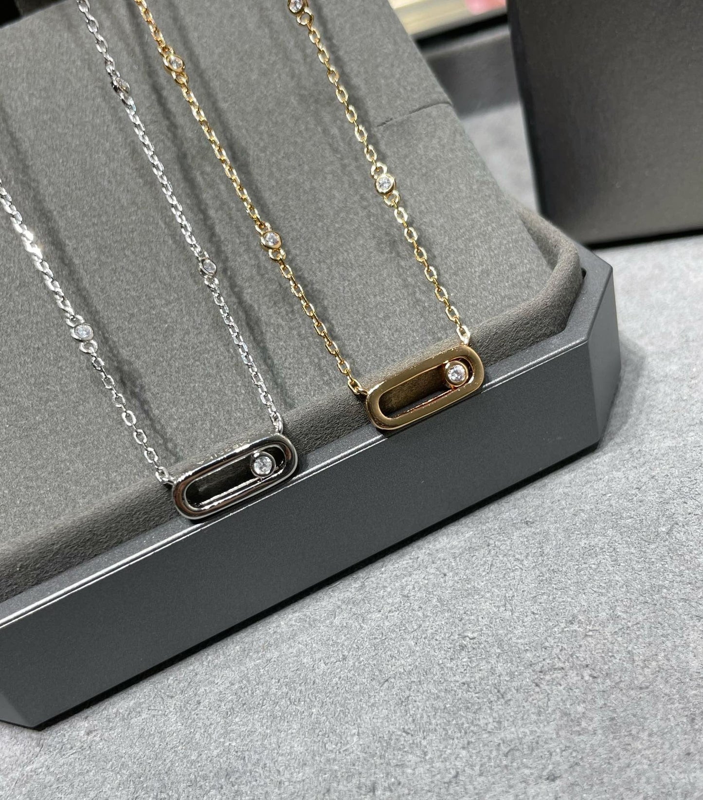 [Auream]MOVE UNO DIAMOND NECKLACE