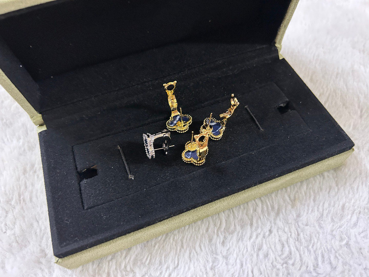 [Auream]CLOVER PIETERSITE MEDIUM STUD EARRINGS