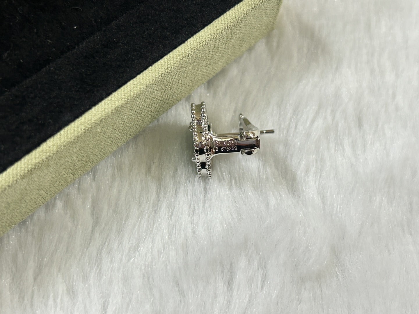[Auream]CLOVER PIETERSITE MEDIUM STUD EARRINGS