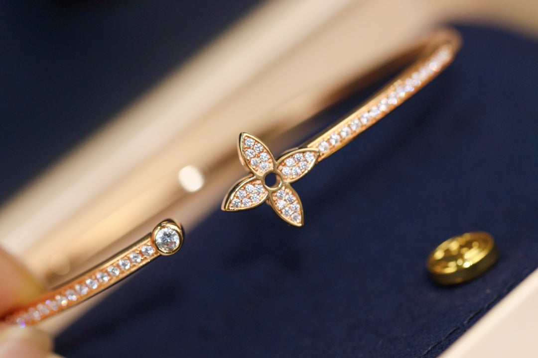 [Auream]IDYLLE PINK GOLD OPEN BRACELET DIAMOND PAVED