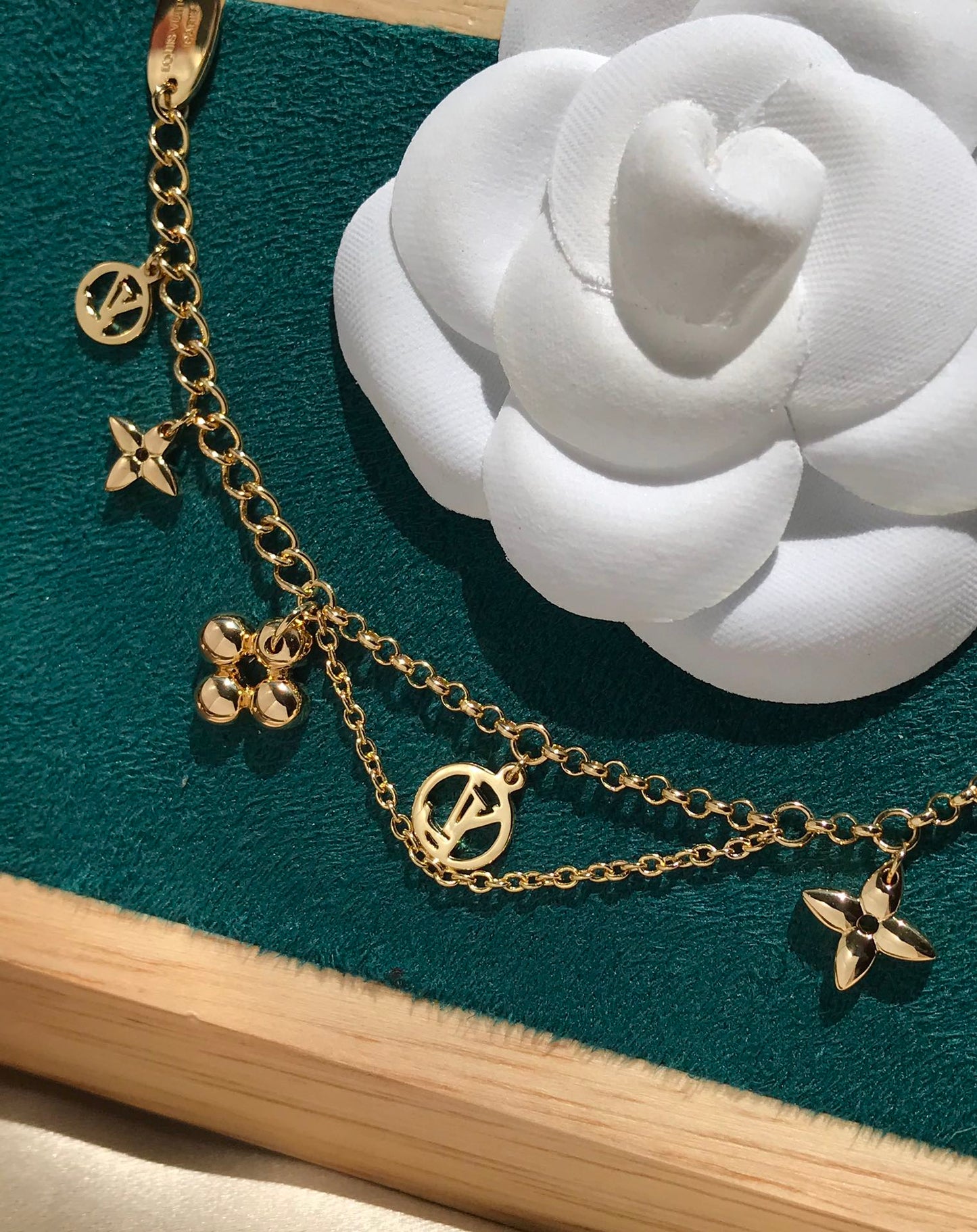 [Auream]BLOOMING PINK GOLD MOP BRACELET