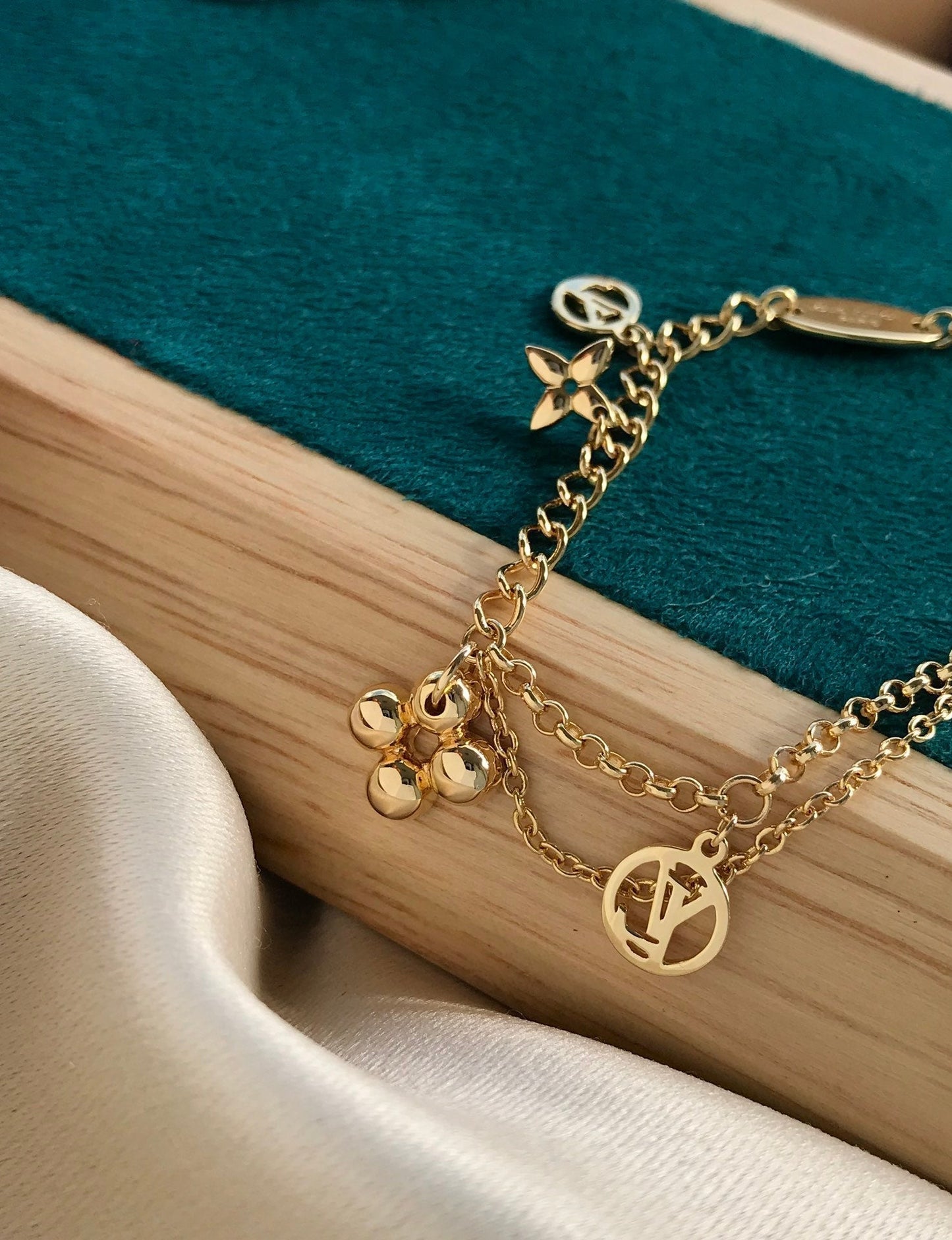 [Auream]BLOOMING PINK GOLD MOP BRACELET