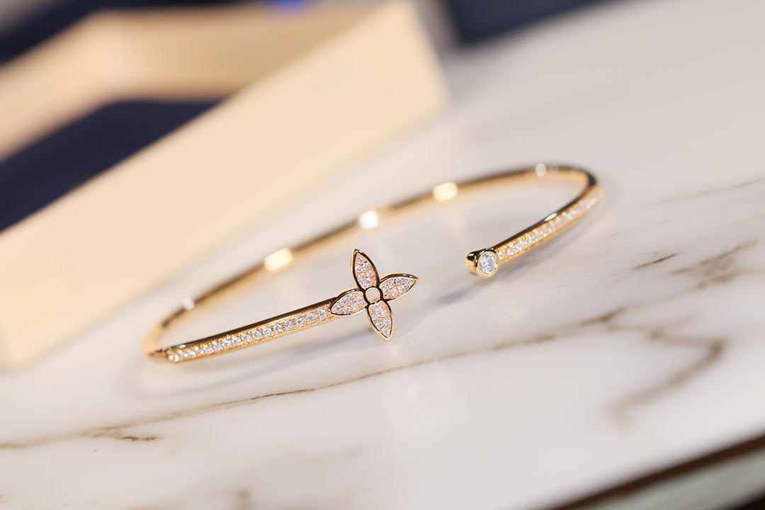 [Auream]IDYLLE GOLD OPEN BRACELET DIAMOND PAVED