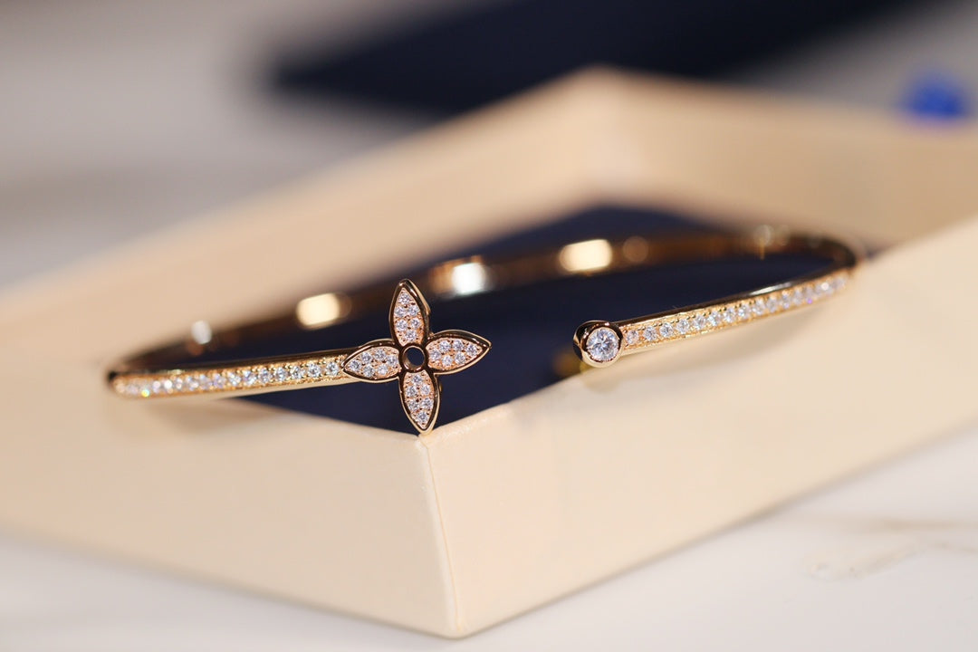 [Auream]IDYLLE GOLD OPEN BRACELET DIAMOND PAVED