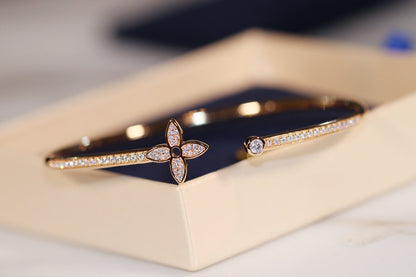 [Auream]IDYLLE GOLD OPEN BRACELET DIAMOND PAVED