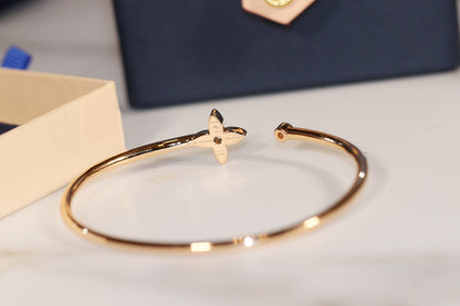 [Auream]IDYLLE GOLD OPEN BRACELET DIAMOND PAVED
