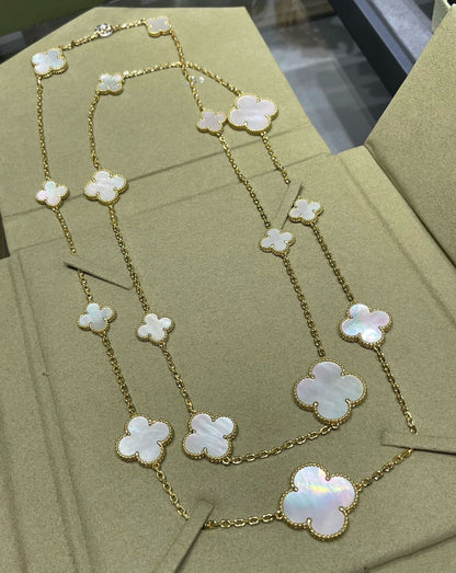 [Auream]CLOVER 16 MOTIF WHITE MOP GOLD NECKLACE