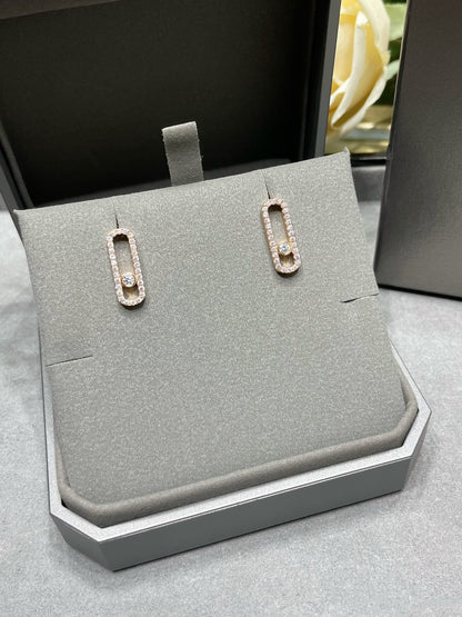 [Auream]MOVE UNO STUD DIAMOND PAVED EARRINGS