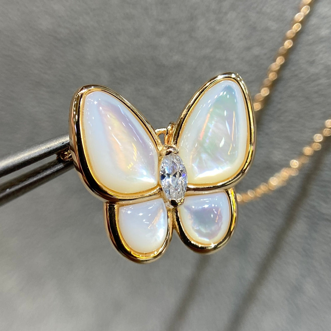 [Auream]BUTTERFLY MOP DIAMOND NECKLACE