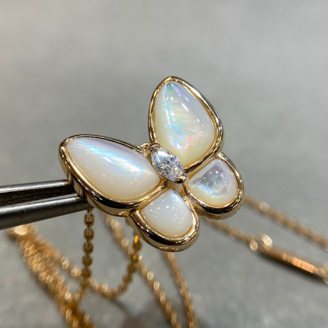 [Auream]BUTTERFLY MOP DIAMOND NECKLACE