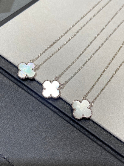[Auream]CLOVER MEDIUM SILVER WHITE MOP NECKLACE