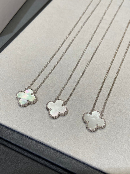 [Auream]CLOVER MEDIUM SILVER WHITE MOP NECKLACE