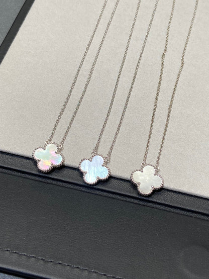 [Auream]CLOVER MEDIUM SILVER WHITE MOP NECKLACE