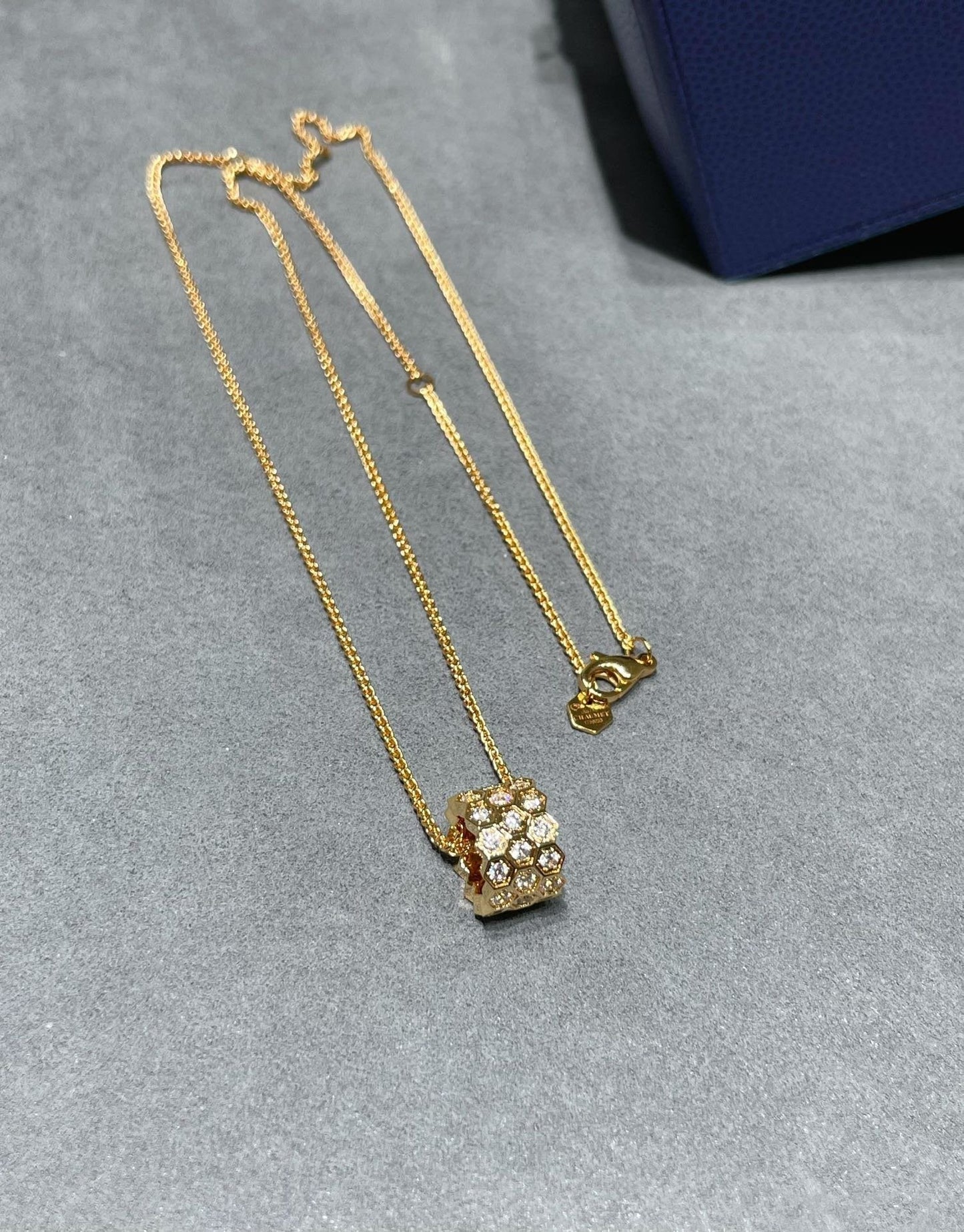 [Auream]BEE LOVE DIAMOND PAVED 3 ROW NECKLACE
