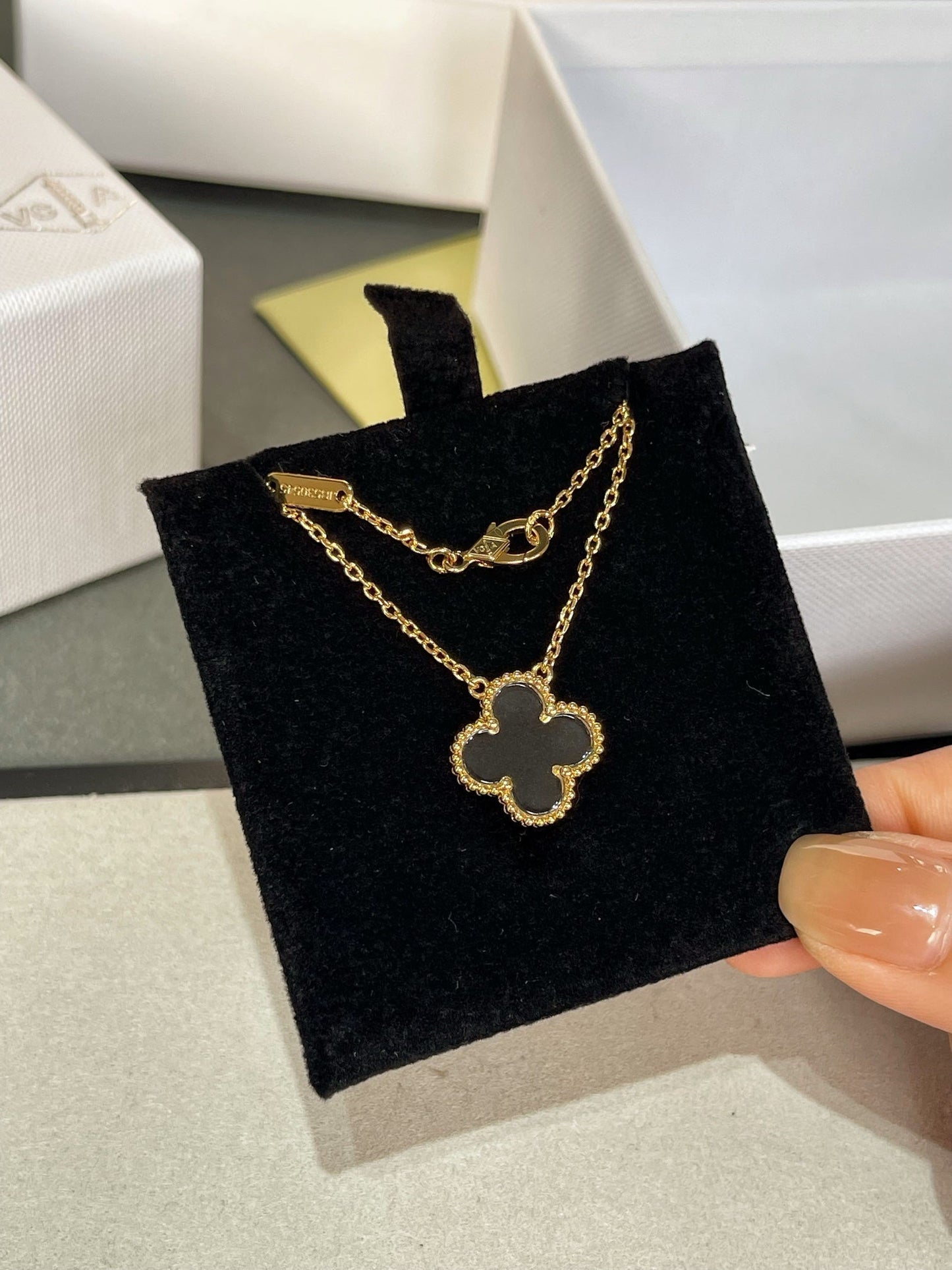 [Auream]CLOVER ROCK CRYSTAL ROSE GOLD NECKLACE