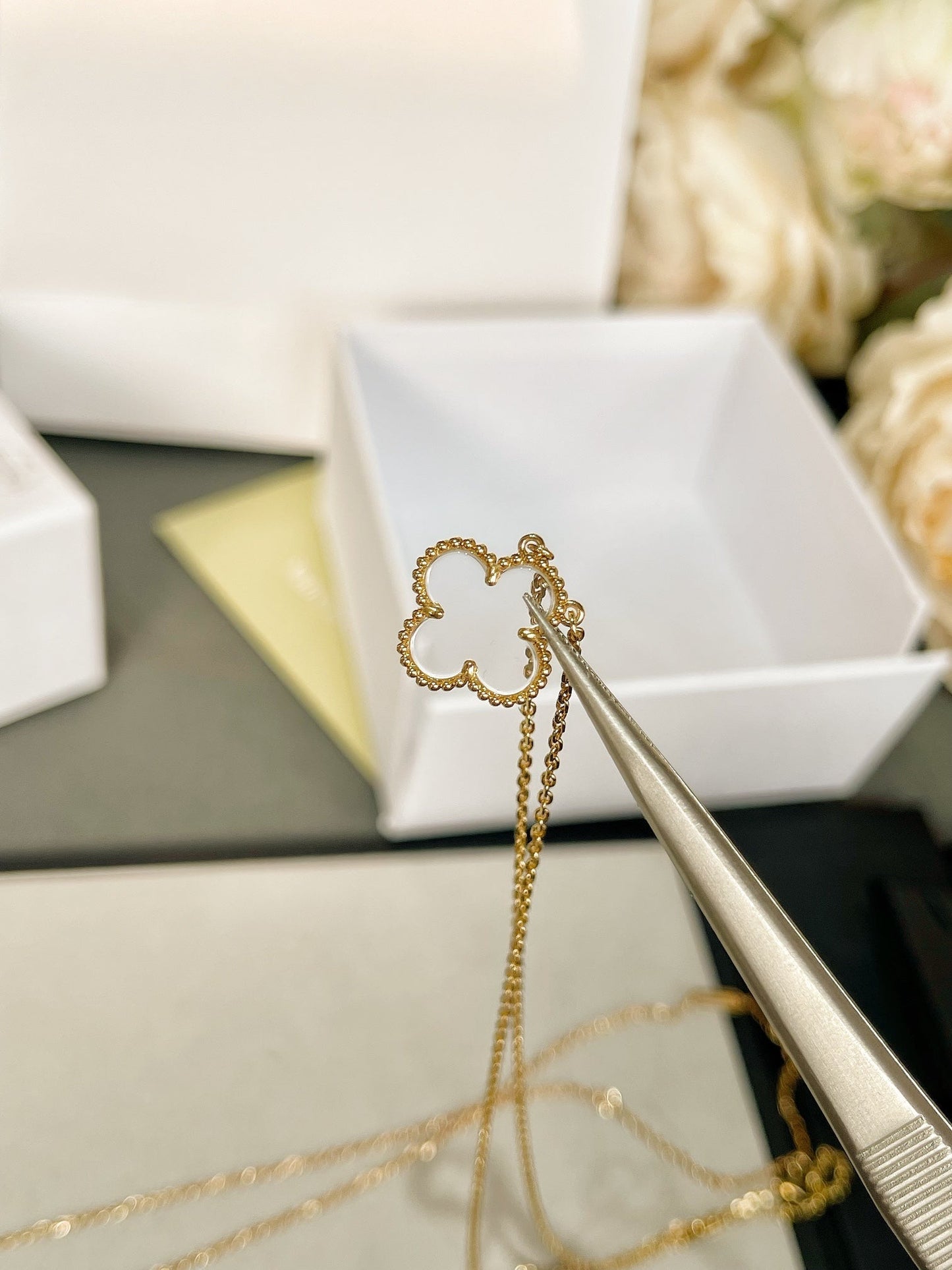 [Auream]CLOVER ROCK CRYSTAL ROSE GOLD NECKLACE