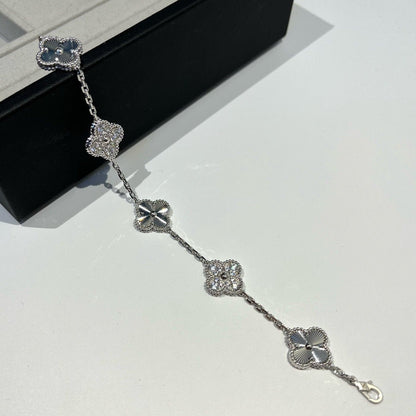 [Auream] CLOVER 5 MOTIF LASER BRACELET COLLECTION
